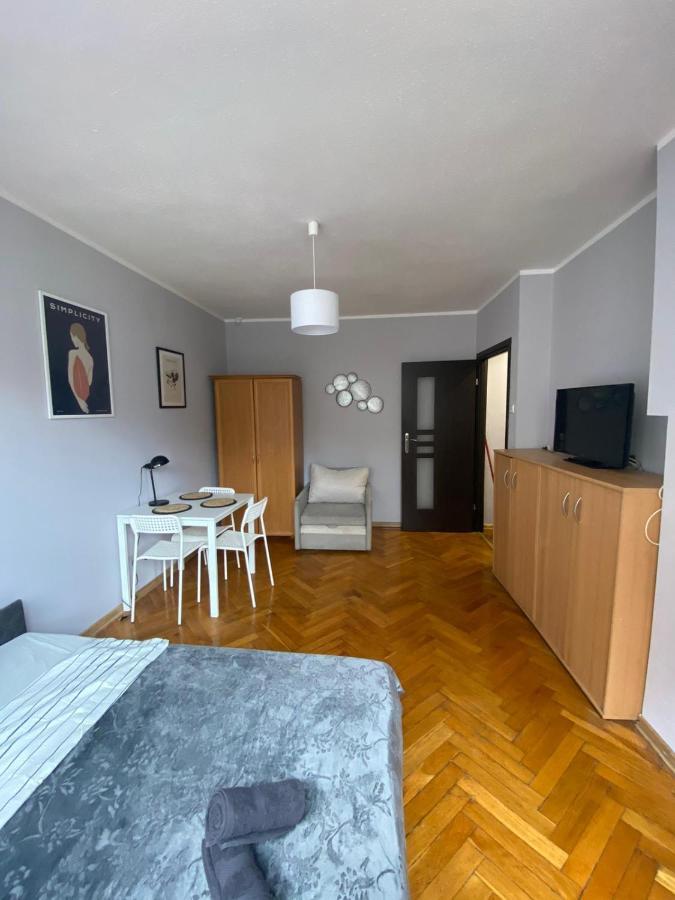 Appartamento Night Host Matejki 4 Free Parking Bytom Esterno foto