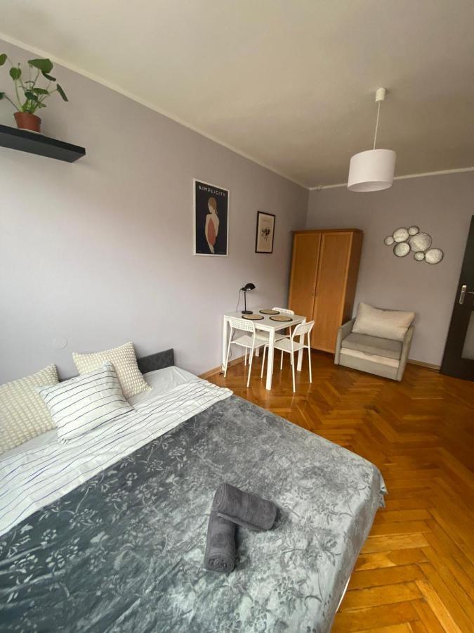 Appartamento Night Host Matejki 4 Free Parking Bytom Esterno foto