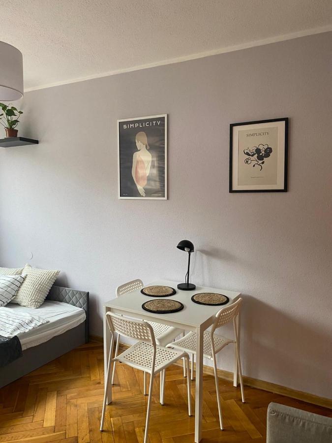 Appartamento Night Host Matejki 4 Free Parking Bytom Esterno foto